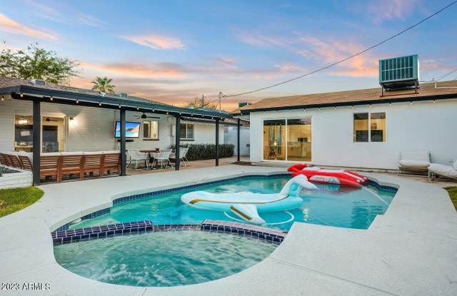 6816 E Vernon Avenue photos photos