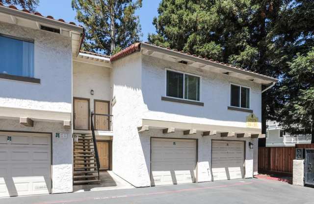 Large Condo with A/C, Balcony, 1 Car Garage + 1, Gated Complex! photos photos