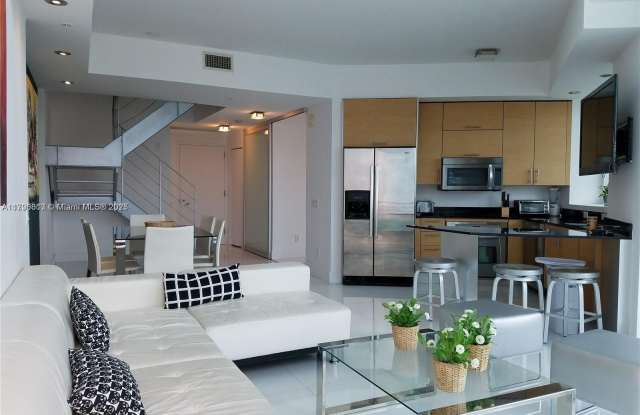 60 SW 13th St photos photos