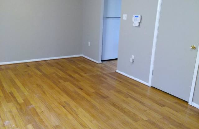 6043 LIVINGSTON ROAD Gallery 4