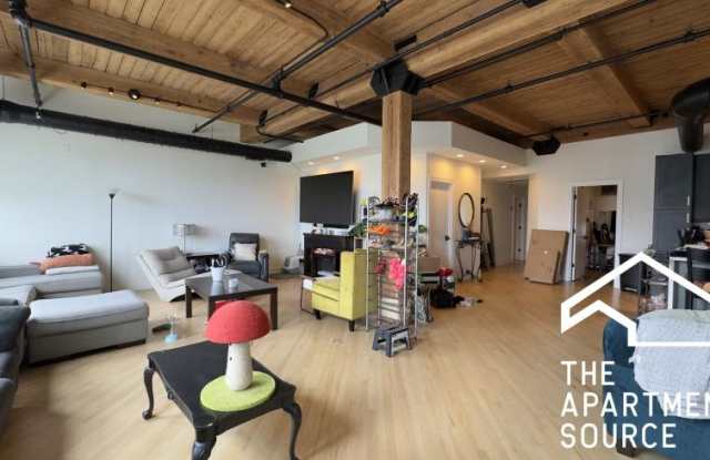 411 South Sangamon St. photos photos
