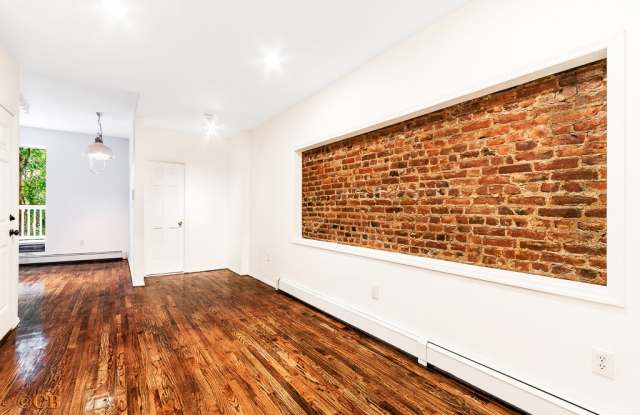 335 Macon Street Gallery 3