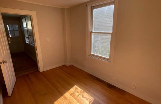 Beautiful 2-Bedroom Apartment | 97 Cedar St, Apt 2 – New Haven, CT Gallery 4