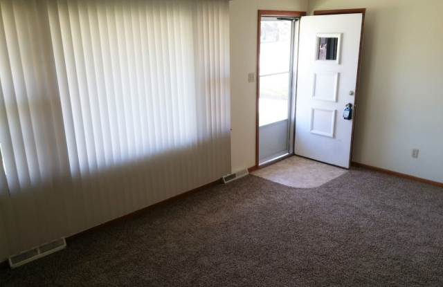 5006 Oaklyn Drive Gallery 4