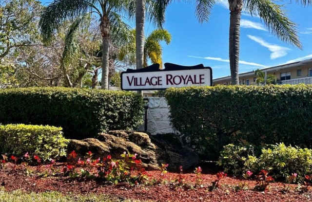 2182 NE 1st Way unit: 105 photos photos