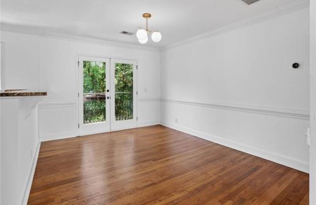 115 Peachtree Memorial Drive NW Gallery 4