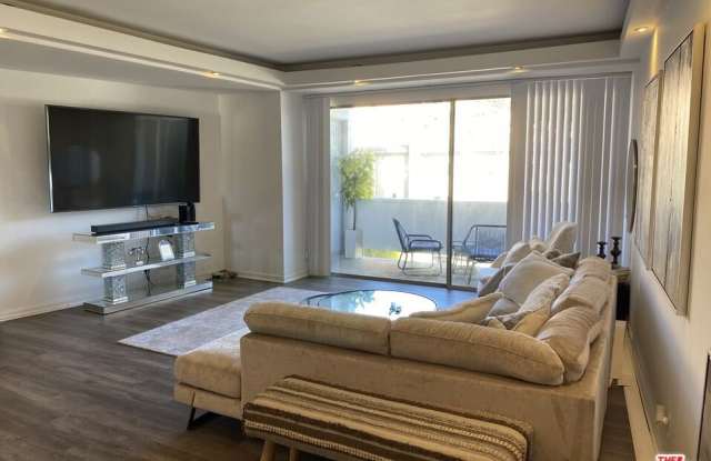 7250 Franklin Ave photos photos
