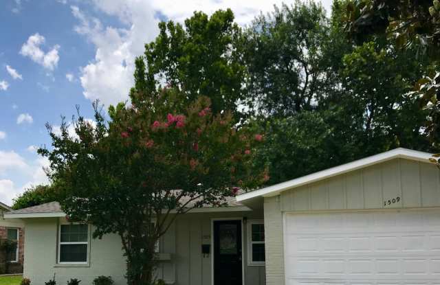 1509 Lorrie Dr - 1509 Lorrie Drive, Richardson, TX 75080