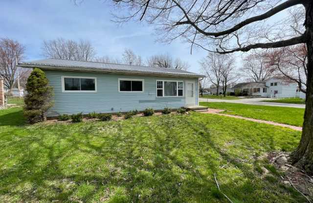 3 Bedroom Home - 202 Harlan Avenue, Covington, IN 47932 3 Bedroom Home - 202 Harlan Avenue, Covington, IN 47932