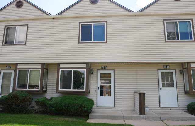 2 Bed 1.5 Bath Condo in District 20! photos photos