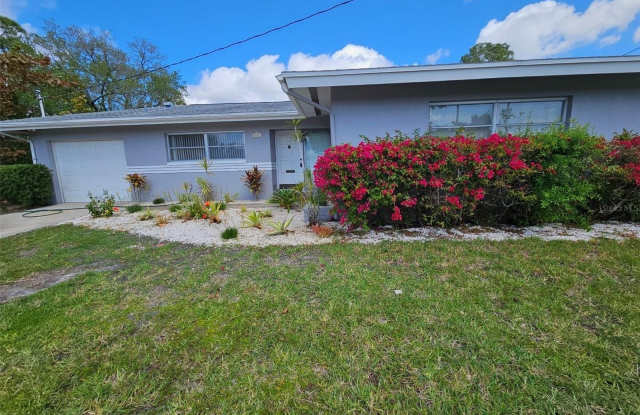1595 ARIZONA AVENUE NE - 1595 Arizona Avenue Northeast, St. Petersburg, FL 33703