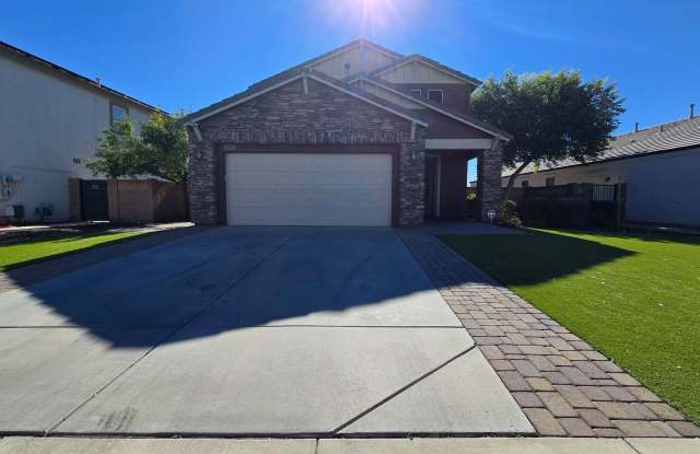 Excellent price! Spacious SOLAR home in Buckeye! photos photos
