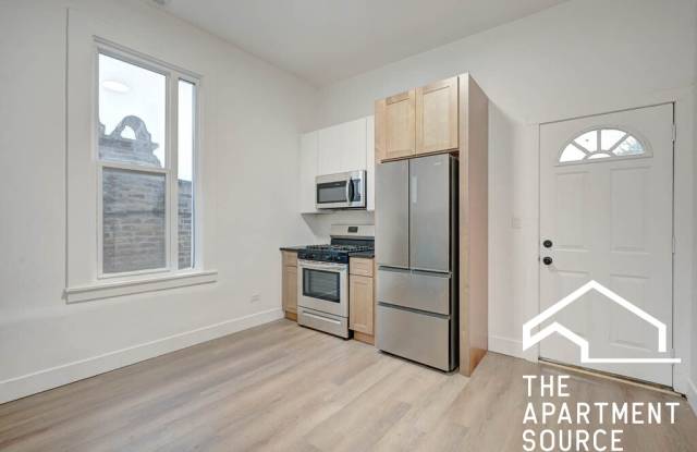 1456 N Kedzie Ave photos photos