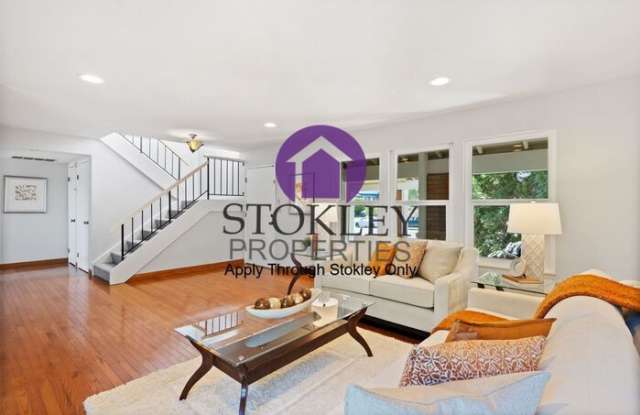 5841 Blue Bird Court Gallery 3
