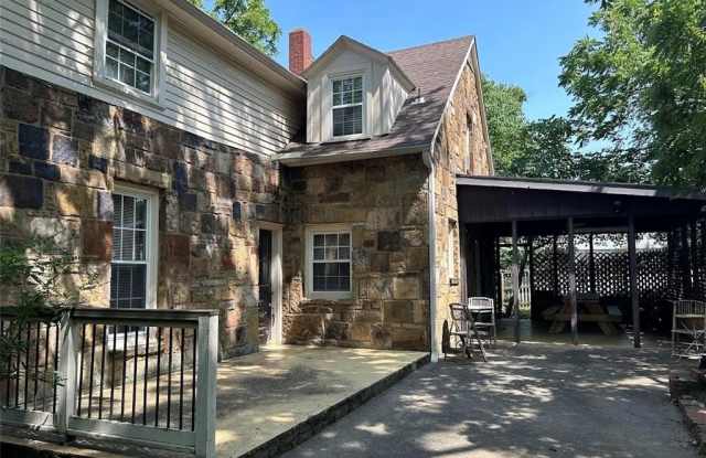 1055  N Pollard  AVE photos photos