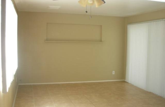 3427 West Paradise Drive Gallery 2