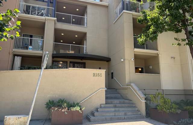 Sharp 1 Bedroom 1 Bath Condo in the Desirable Parc Crossings Community of Mountain View photos photos
