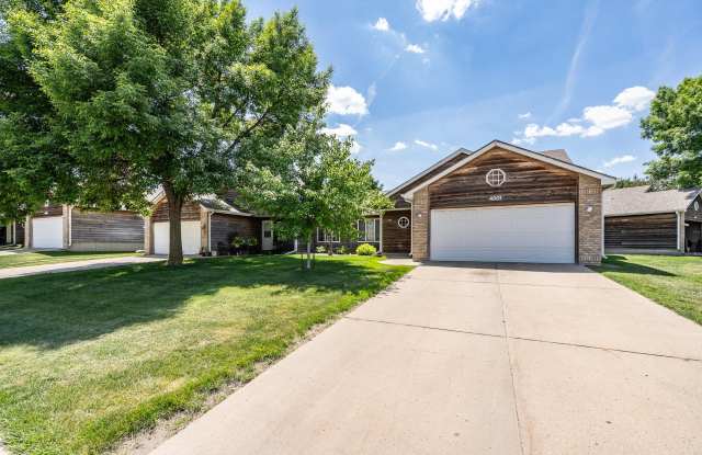 Cottage West Twin Homes Gallery 4