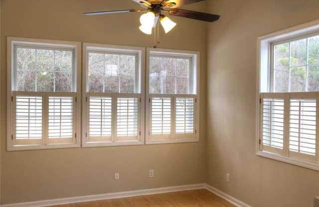 281 Manley Court Gallery 4