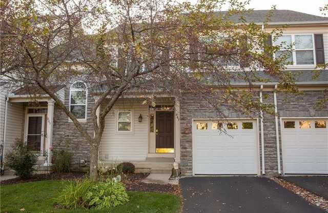 867 King Way - 867 King Way, Breinigsville, PA 18031