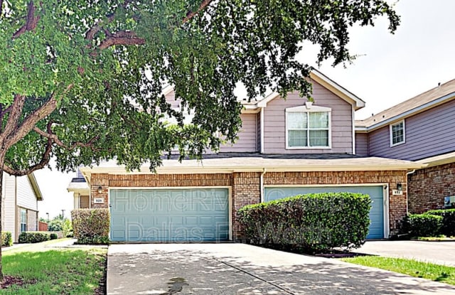 928 Avondale Ln - 928 Avondale Lane, Plano, TX 75025