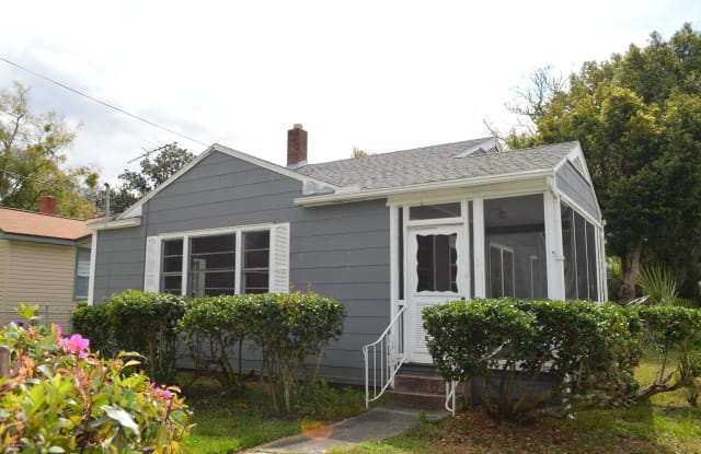5146 SUNDERLAND RD - 5146 Sunderland Road, Jacksonville, FL 32210