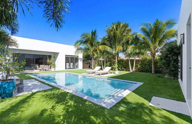 230 Seville Road - 230 Seville Road, West Palm Beach, FL 33405