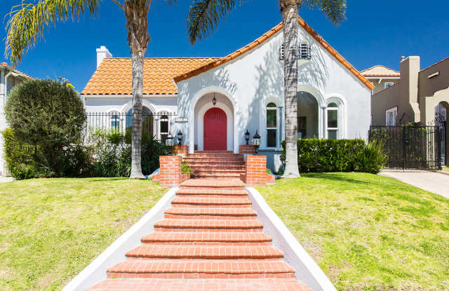 Beautiful spacious house photos photos