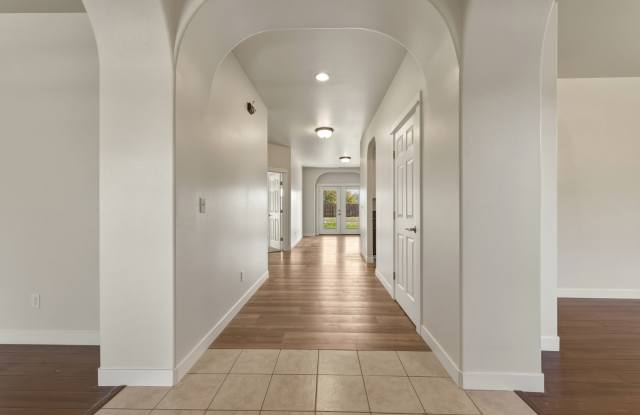 18 Sterling Ln Gallery 4