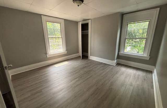 Newly updated 3 bedroom apartment in Mt Washington ! Gallery 3