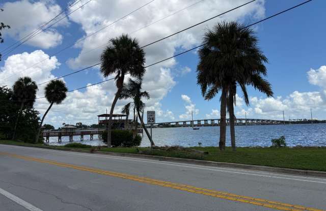55 Riverside Drive photos photos