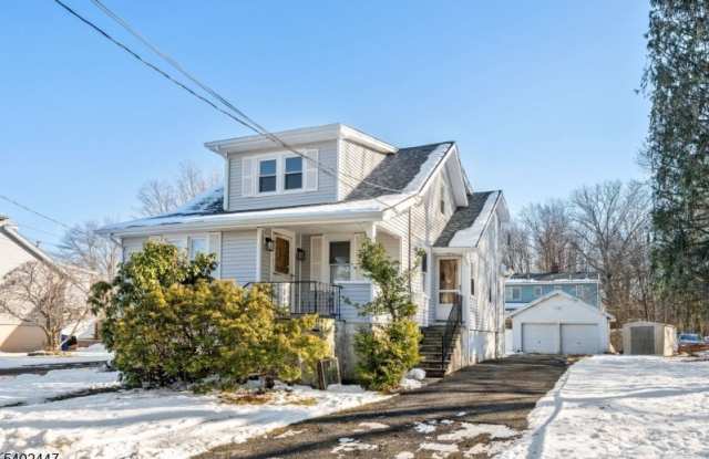 69 Weaver St Unit 2 photos photos