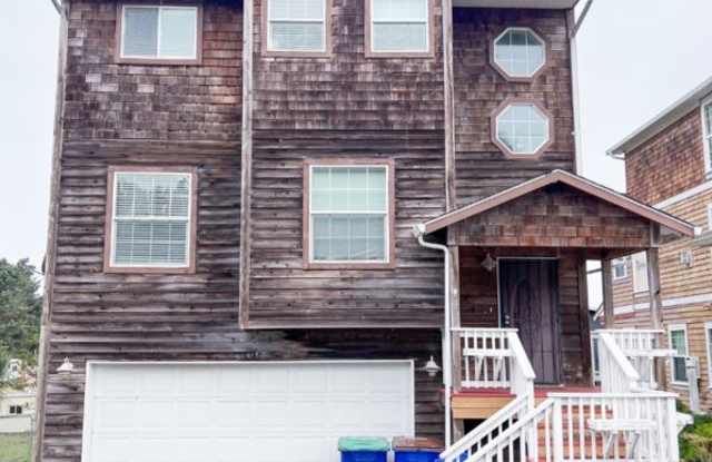 391 Southeast Jetty Avenue - 391 Southeast Jetty Avenue, Lincoln City, OR 97367