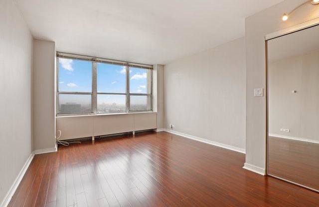 655 W Irving Park photos photos