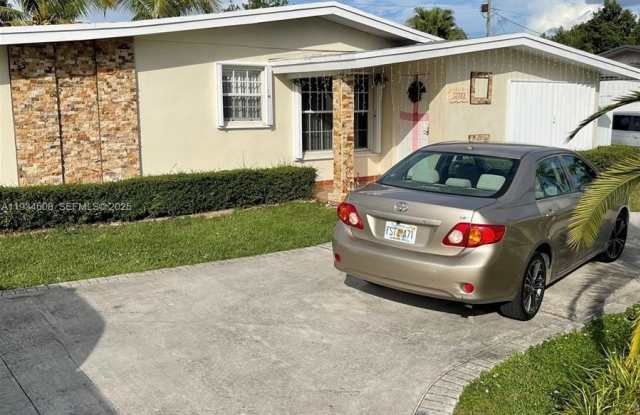 11765 SW 175th Ter - 11765 Southwest 175th Terrace, South Miami Heights, FL 33177 11765 SW 175th Ter - 11765 Southwest 175th Terrace, South Miami Heights, FL 33177