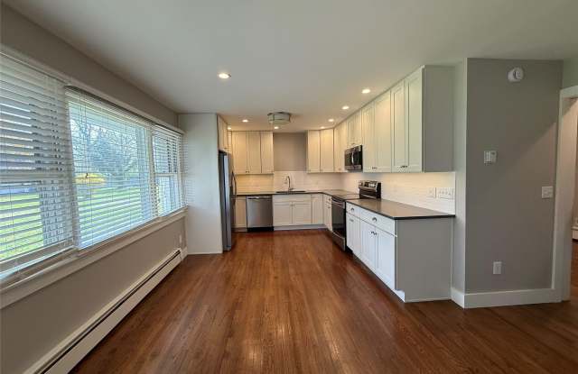 55075 Main Road Gallery 2