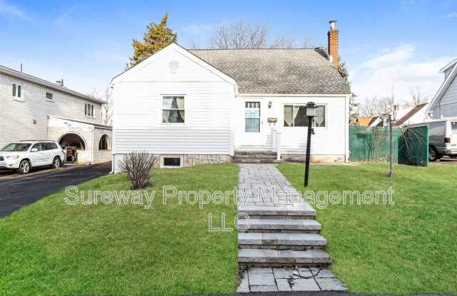 1097 Richardson Ave photos photos