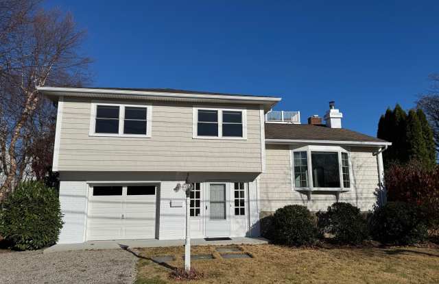 15 Sunwich Road - 15 Sunwich Road, Norwalk, CT 06853