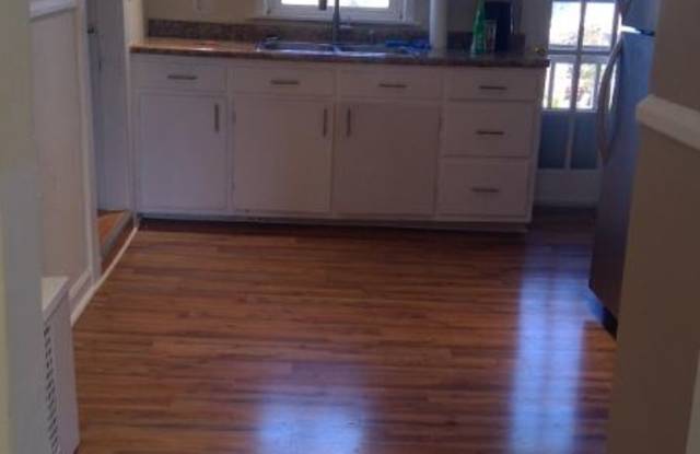 196 Pettingill St Apt 2 Gallery 2