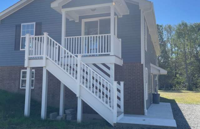 3 bed 2 bath Full Basement Warsaw, Virginia Gallery 3