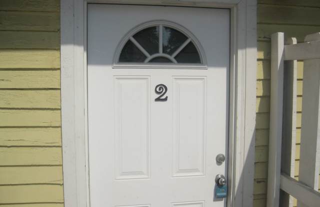 Walk to Woodland Park or bike to UK Campus or Downtown     20261001 Gallery 3