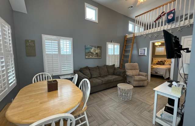117 W Bayberry Way Gallery 4