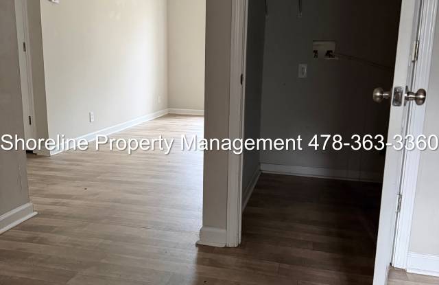 1941 Karen Circle - A Gallery 4