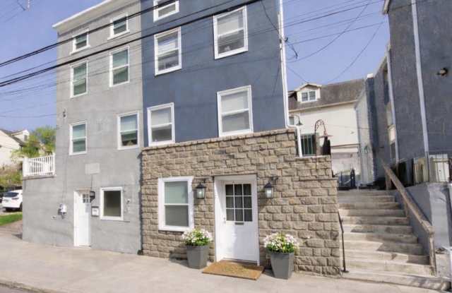 125 MAPLE Street photos photos