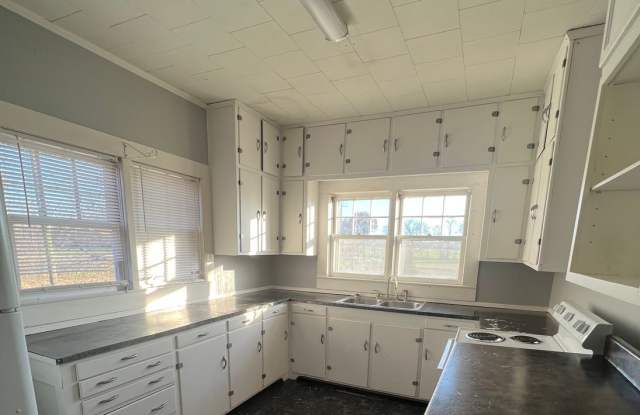 Charming Brick Home! Gallery 3