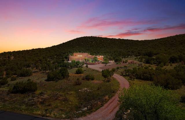 Spacious 4BR House in Sandia Park photos photos