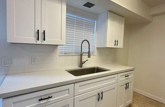 Anaheim 3 Bedroom 2.5 Bath Townhome - 1 Car Garage - Wood/Tile Flooring - Gorgeous!!! photos photos