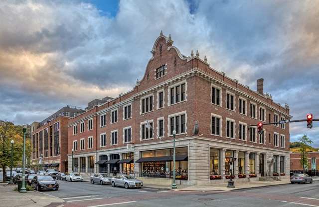 The News photos photos