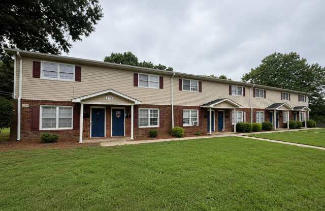 Two bedroom, 1.5 bath in Graham--McAden Place photos photos