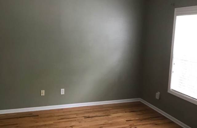 1034  Benton Avenue Gallery 3